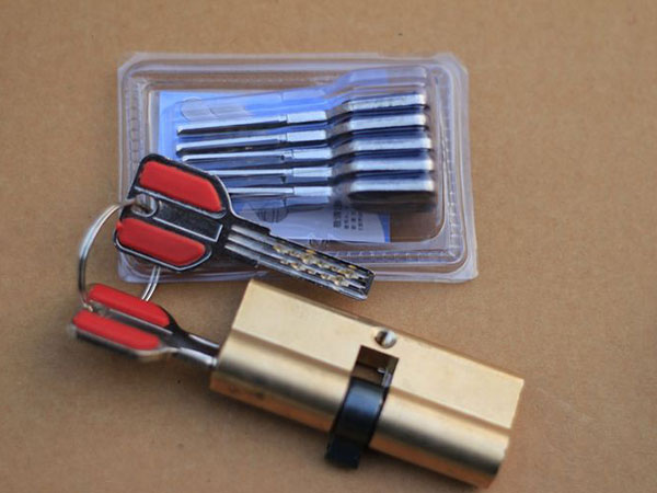 白碱滩24小时上门开锁公司